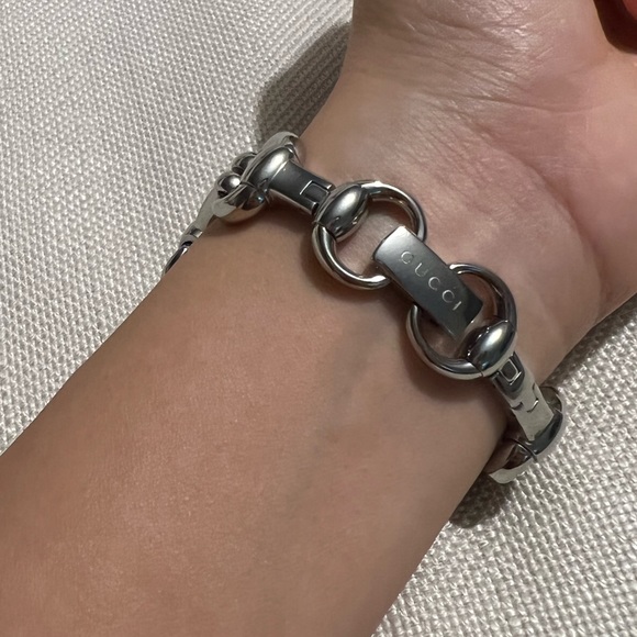 GUCCI SIGNORIA 25MM QUARTZ STAINLESS STEEL BLUE MOTHER OF PEARL WATCH - Picture 8 of 9